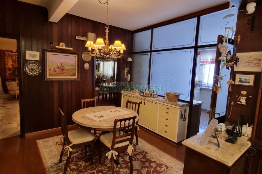 Apartamento com 227m², 3 dormitórios, 1 vaga, no bairro Centro em Caxias do Sul para Comprar