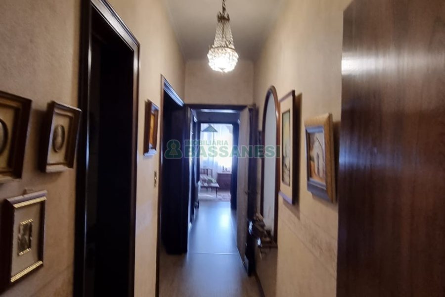 Apartamento com 227m², 3 dormitórios, 1 vaga, no bairro Centro em Caxias do Sul para Comprar