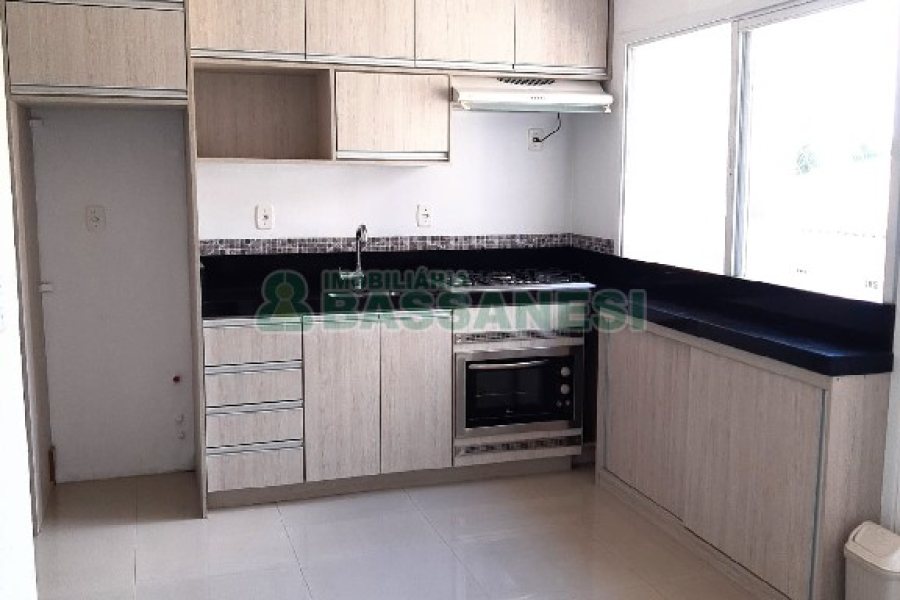 Apartamento com 68m², 2 dormitórios, 1 vaga, no bairro São Luiz em Caxias do Sul para Comprar