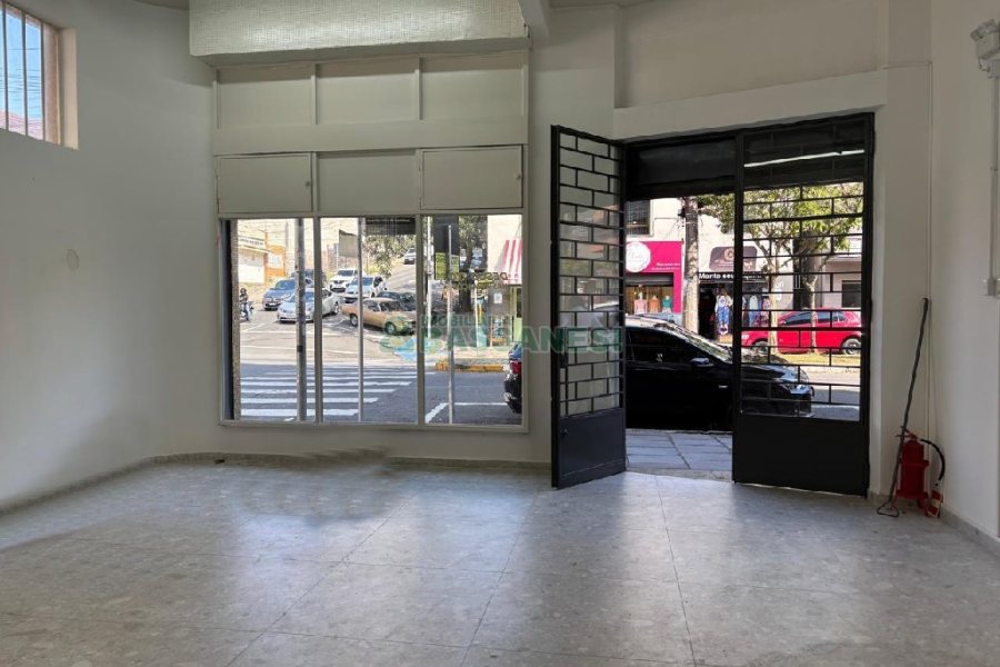 Loja com 134m², no bairro Centro em Caxias do Sul para Alugar