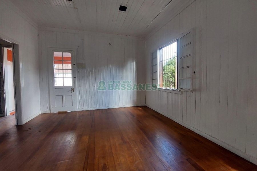 Casa com 120m², 3 dormitórios, 4 vagas, no bairro São Pelegrino em Caxias do Sul para Alugar