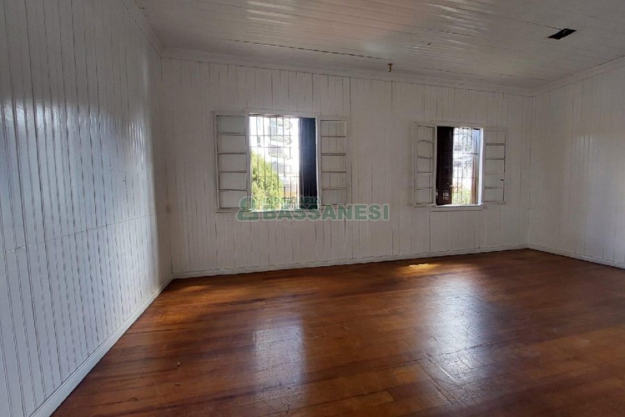 Casa com 120m², 3 dormitórios, 4 vagas, no bairro São Pelegrino em Caxias do Sul para Alugar