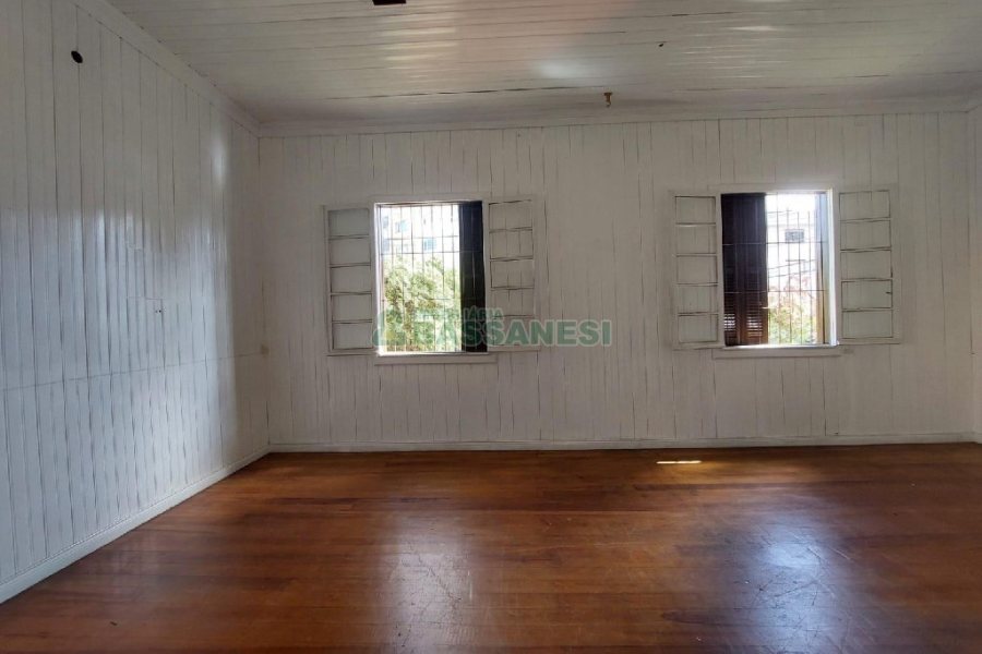 Casa com 120m², 3 dormitórios, 4 vagas, no bairro São Pelegrino em Caxias do Sul para Alugar