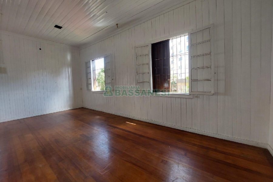 Casa com 120m², 3 dormitórios, 4 vagas, no bairro São Pelegrino em Caxias do Sul para Alugar