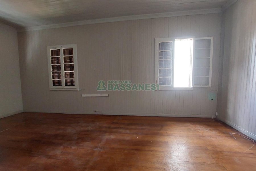 Casa com 120m², 3 dormitórios, 4 vagas, no bairro São Pelegrino em Caxias do Sul para Alugar