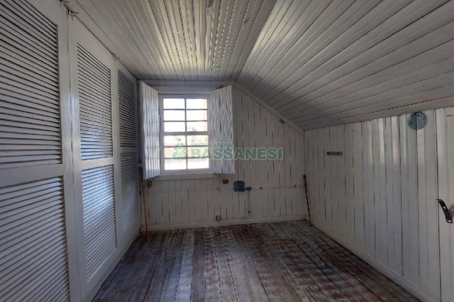 Casa com 120m², 3 dormitórios, 4 vagas, no bairro São Pelegrino em Caxias do Sul para Alugar