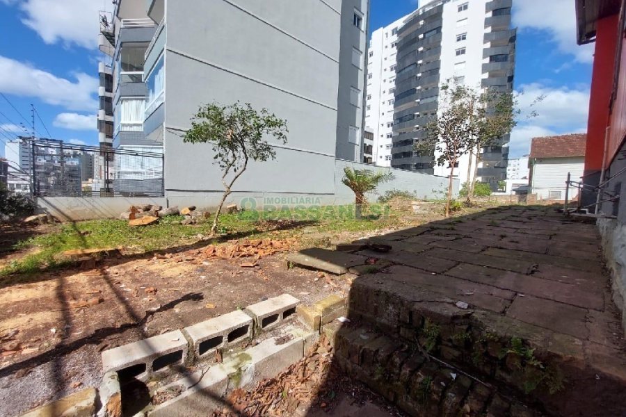 Casa com 120m², 3 dormitórios, 4 vagas, no bairro São Pelegrino em Caxias do Sul para Alugar