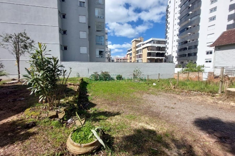 Casa com 120m², 3 dormitórios, 4 vagas, no bairro São Pelegrino em Caxias do Sul para Alugar