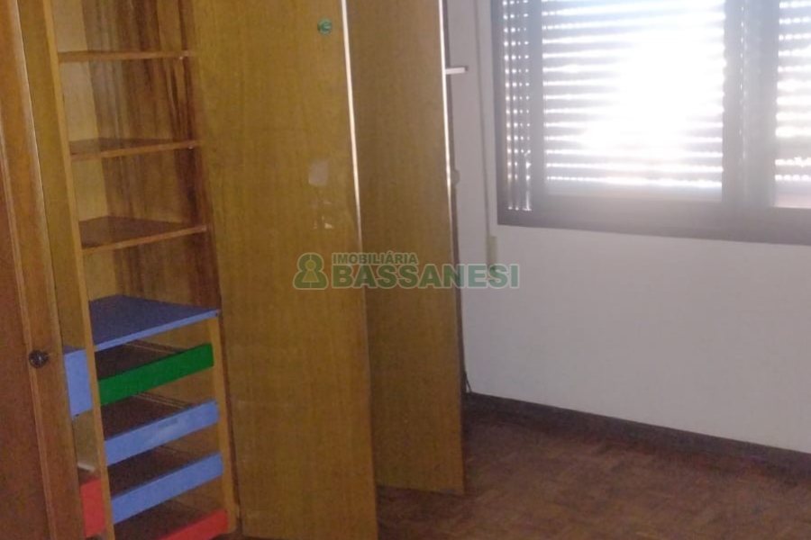 Apartamento com 190m², 3 dormitórios, 2 vagas, no bairro Centro em Caxias do Sul para Comprar