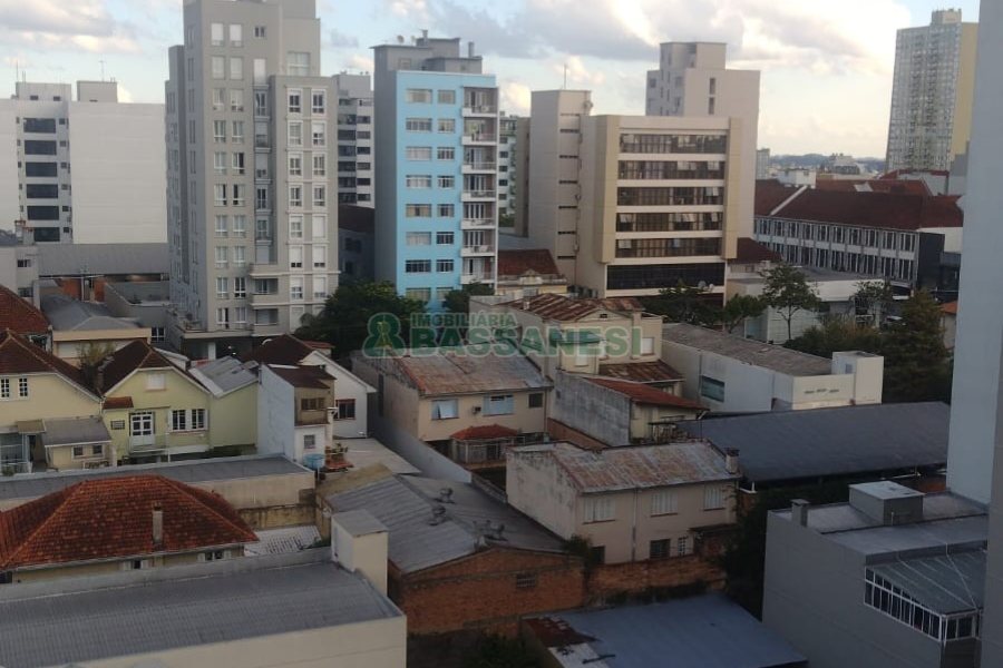 Apartamento com 190m², 3 dormitórios, 2 vagas, no bairro Centro em Caxias do Sul para Comprar