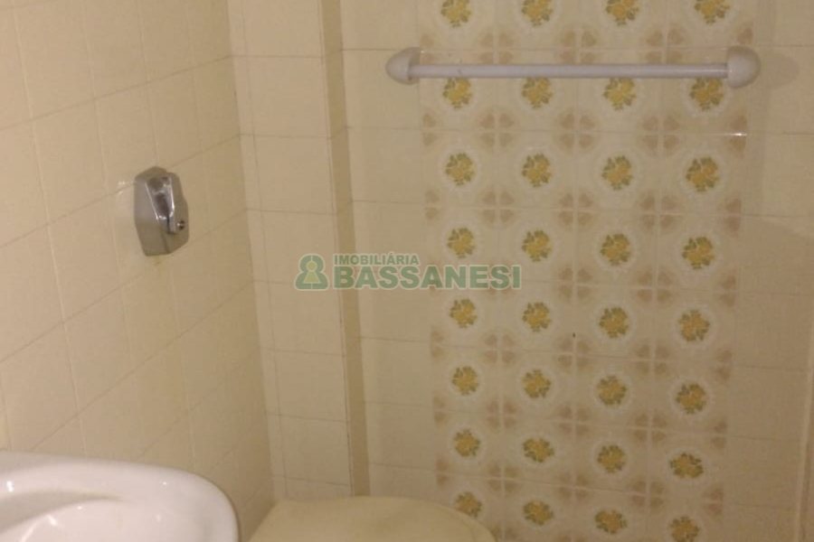 Apartamento com 190m², 3 dormitórios, 2 vagas, no bairro Centro em Caxias do Sul para Comprar