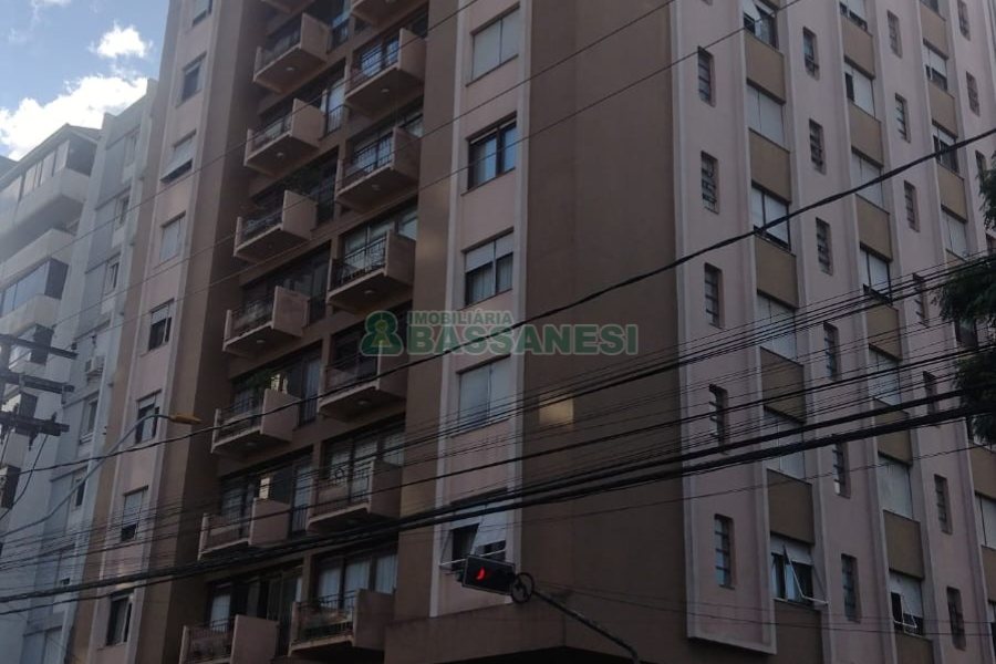 Apartamento com 190m², 3 dormitórios, 2 vagas, no bairro Centro em Caxias do Sul para Comprar