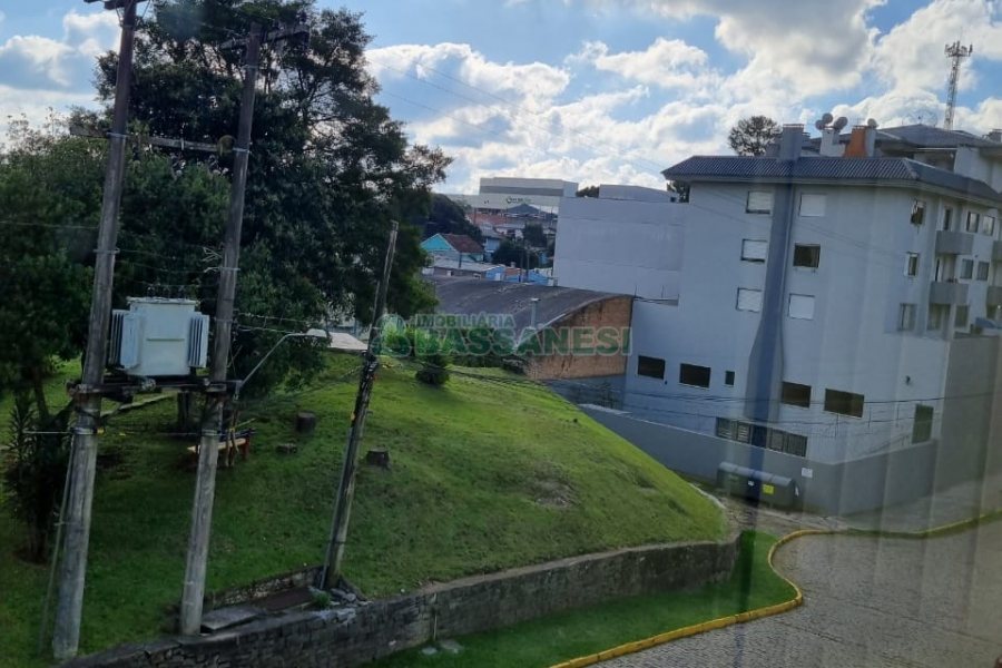 Apartamento com 83m², 3 dormitórios, 1 vaga, no bairro São Ciro em Caxias do Sul para Comprar