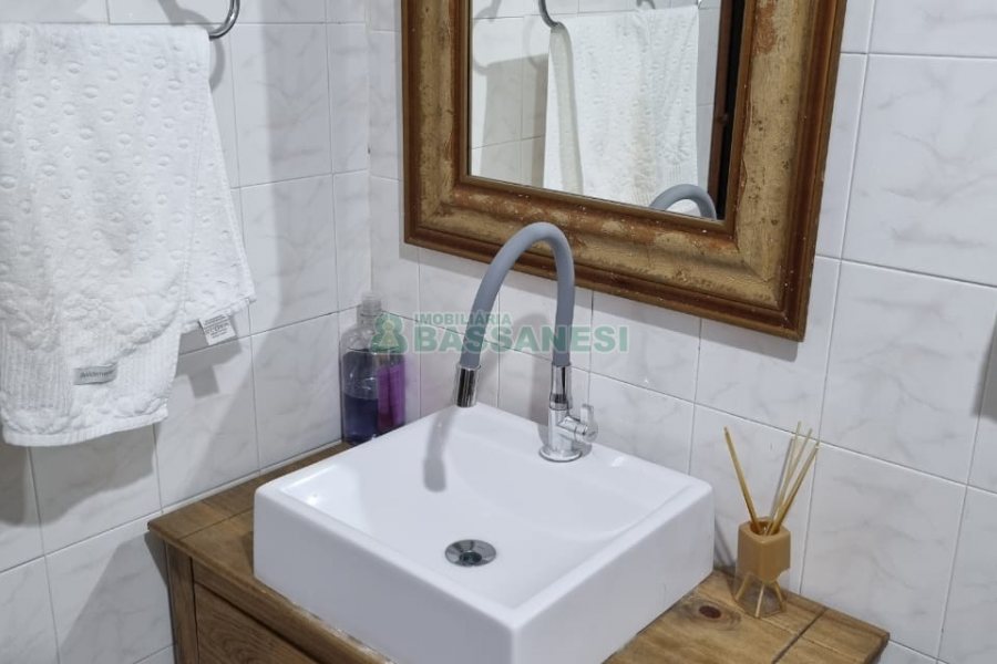 Apartamento com 83m², 3 dormitórios, 1 vaga, no bairro São Ciro em Caxias do Sul para Comprar