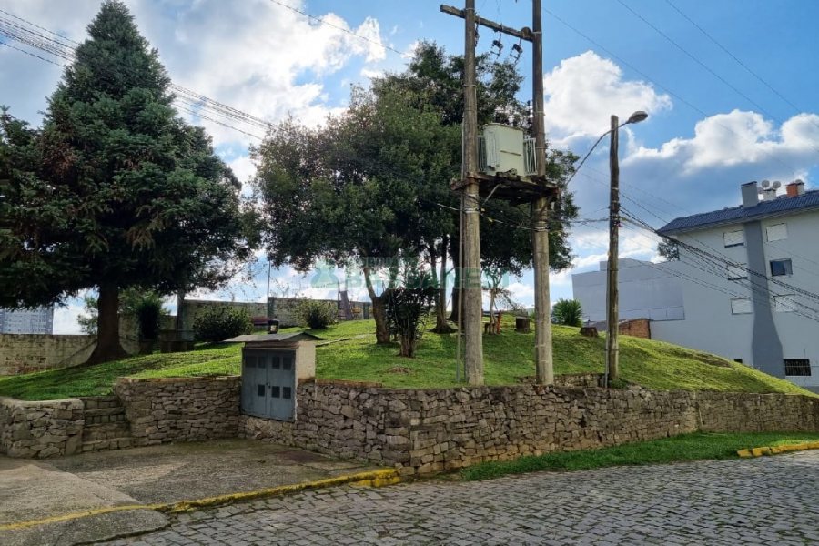 Apartamento com 83m², 3 dormitórios, 1 vaga, no bairro São Ciro em Caxias do Sul para Comprar