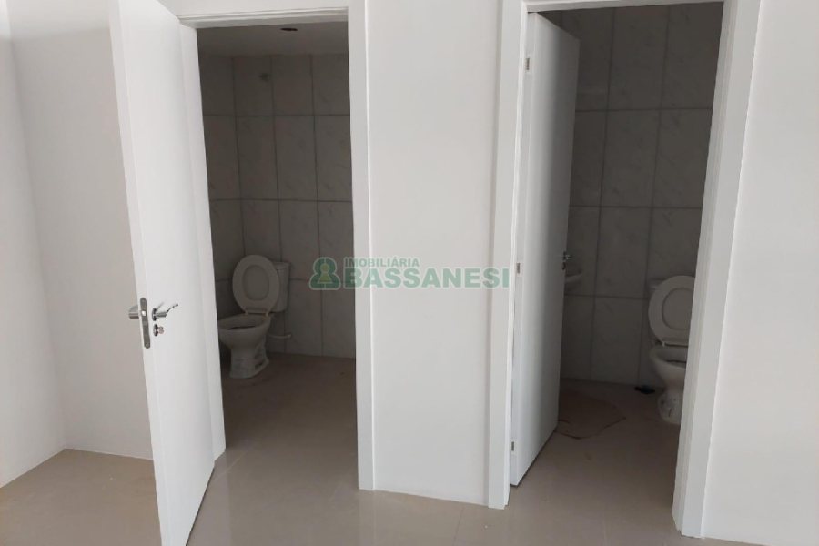 Sala com 150m², no bairro São Victor COHAB em Caxias do Sul para Alugar