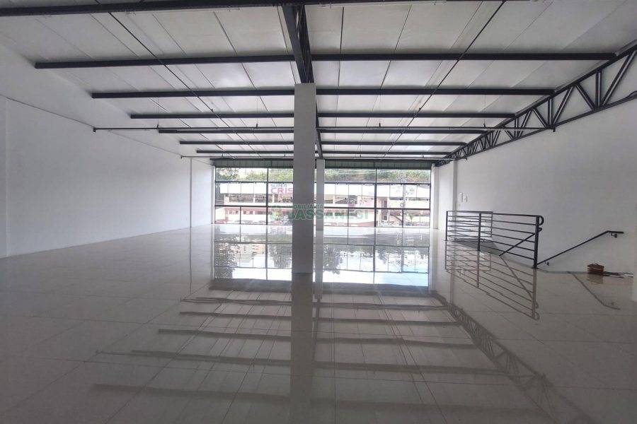 Sala com 150m², no bairro São Victor COHAB em Caxias do Sul para Alugar