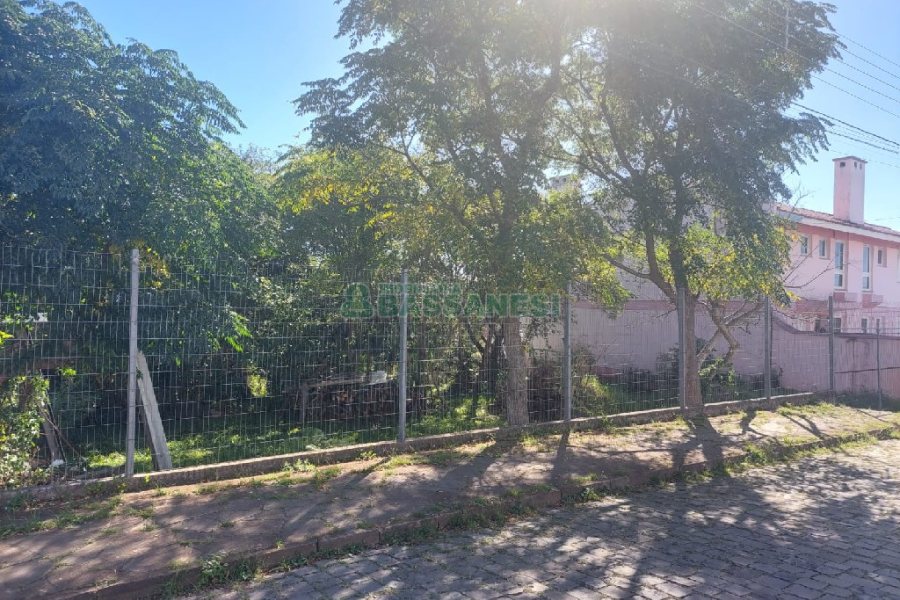 Terreno, no bairro Nossa Senhora de Fátima em Caxias do Sul para Comprar