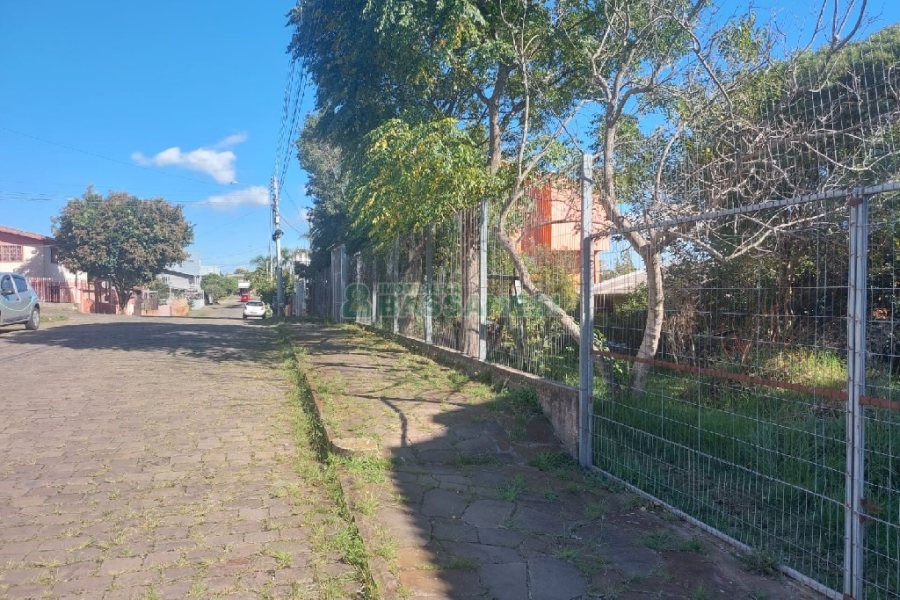 Terreno, no bairro Nossa Senhora de Fátima em Caxias do Sul para Comprar