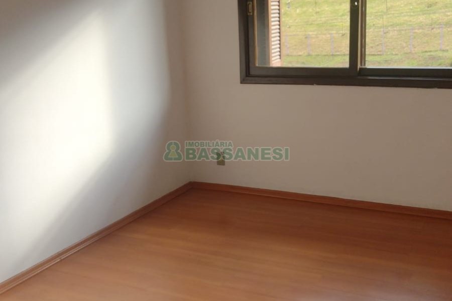 Apartamento com 103m², 3 dormitórios, 1 vaga, no bairro São José em Caxias do Sul para Comprar