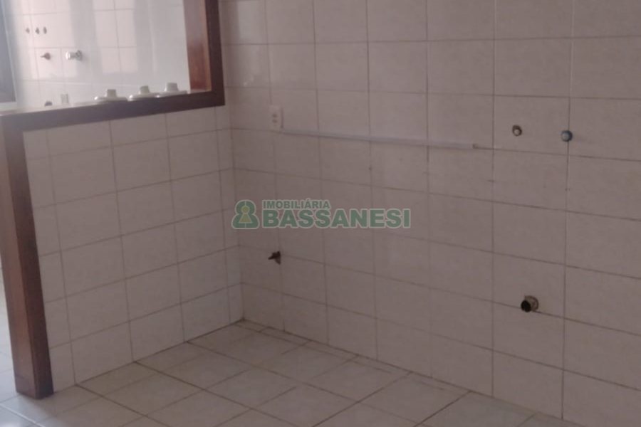 Apartamento com 103m², 3 dormitórios, 1 vaga, no bairro São José em Caxias do Sul para Comprar