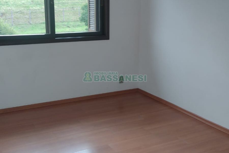 Apartamento com 103m², 3 dormitórios, 1 vaga, no bairro São José em Caxias do Sul para Comprar