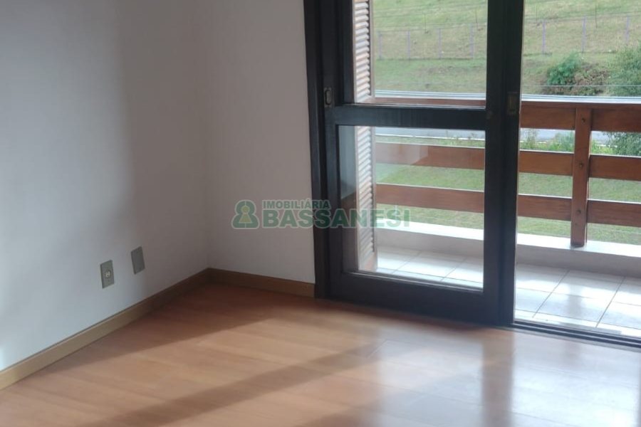 Apartamento com 103m², 3 dormitórios, 1 vaga, no bairro São José em Caxias do Sul para Comprar