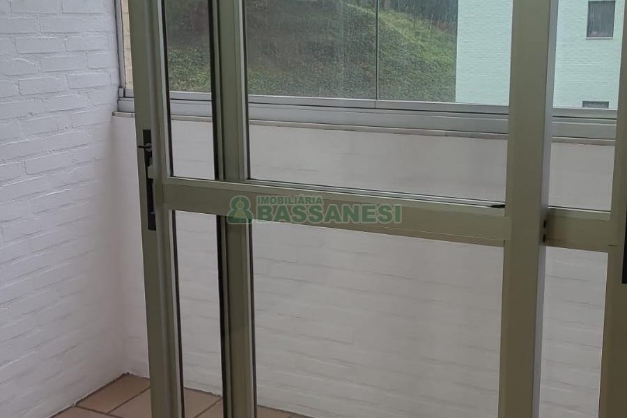 Apto Mobiliado com 70m², 2 dormitórios, 1 vaga, no bairro Lourdes em Caxias do Sul para Alugar