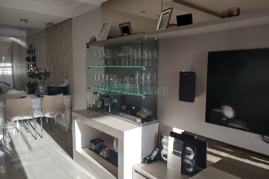 Apartamento com 129m², 3 dormitórios, 2 vagas, no bairro Lourdes em Caxias do Sul para Comprar