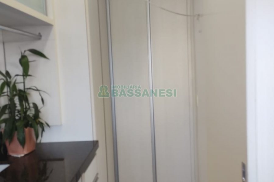 Apartamento com 129m², 3 dormitórios, 2 vagas, no bairro Lourdes em Caxias do Sul para Comprar