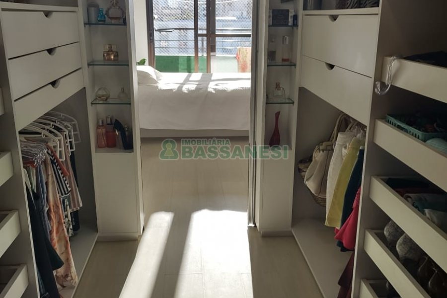 Apartamento com 129m², 3 dormitórios, 2 vagas, no bairro Lourdes em Caxias do Sul para Comprar