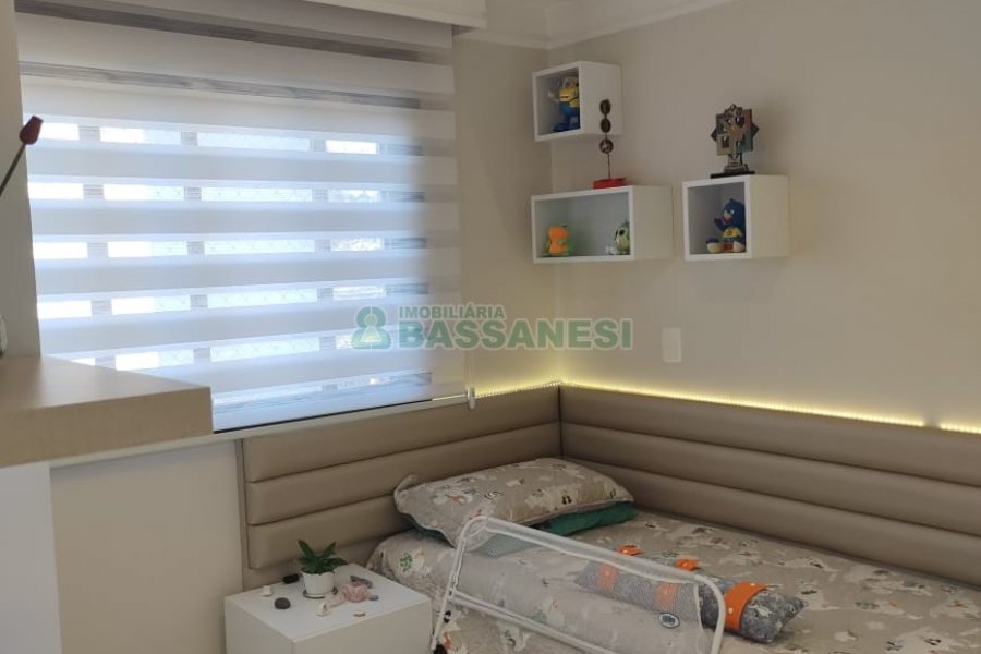 Apartamento com 129m², 3 dormitórios, 2 vagas, no bairro Lourdes em Caxias do Sul para Comprar