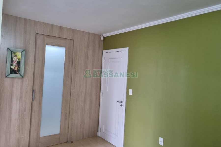Casa com 300m², 3 dormitórios, 2 vagas, no bairro Santa Catarina em Caxias do Sul para Comprar
