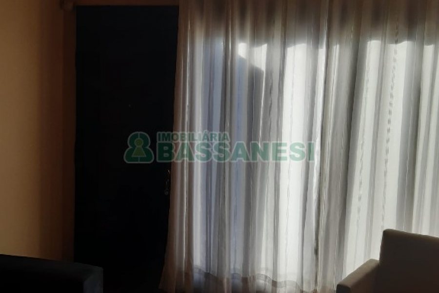 Casa com 256m², 4 dormitórios, 1 vaga, no bairro Santa Catarina em Caxias do Sul para Comprar