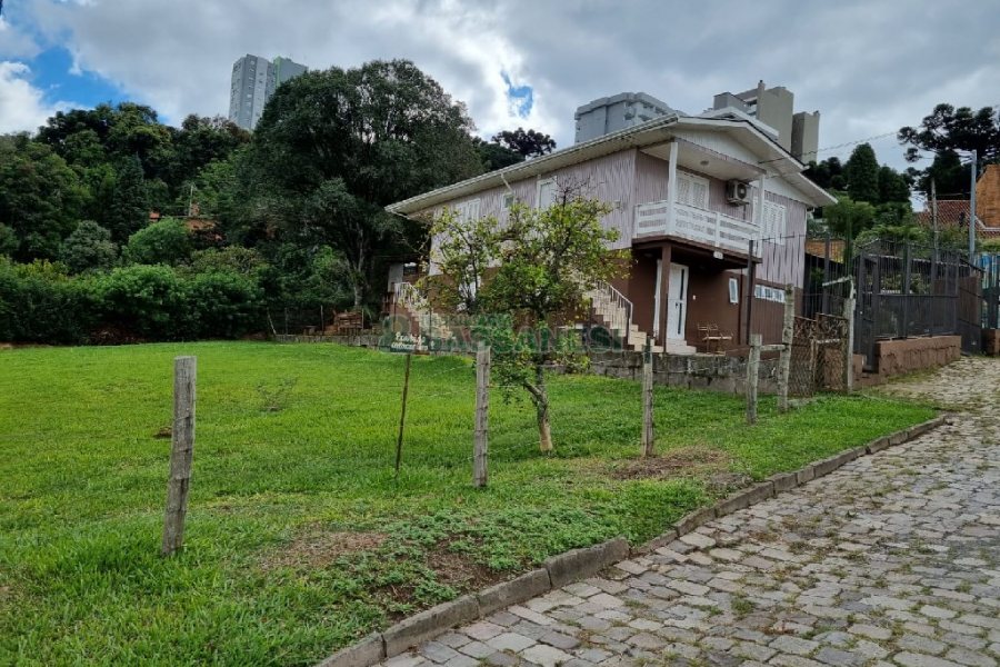 Terreno, no bairro Petrópolis em Caxias do Sul para Comprar