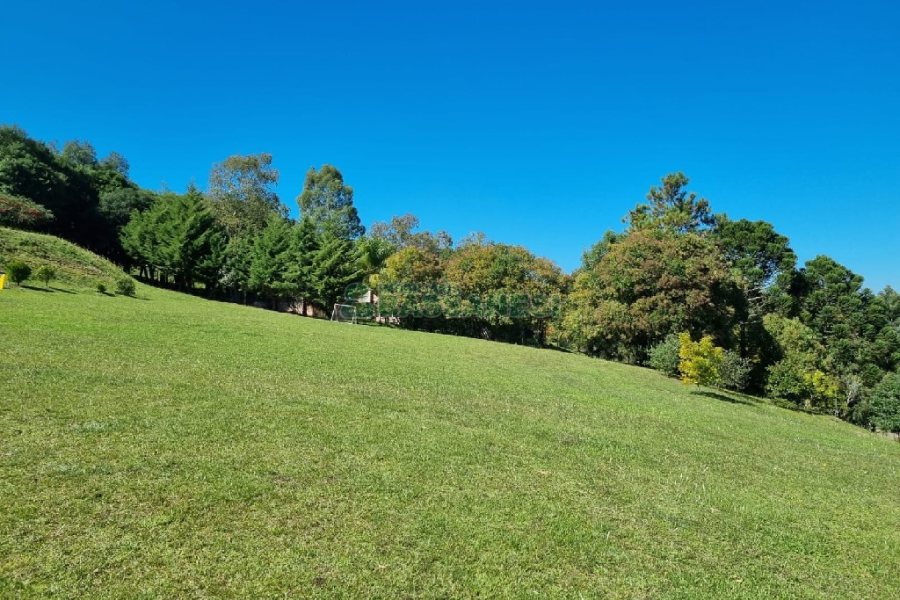 Chácara com 200m², 2 dormitórios, 2 vagas, no bairro Ana Rech em Caxias do Sul para Alugar ou Comprar