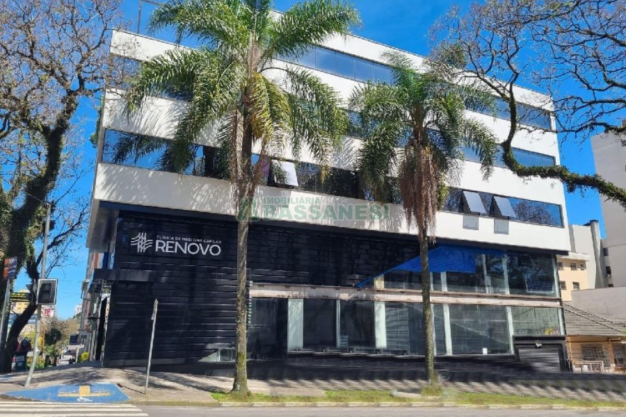 Sala com 250m², no bairro Centro em Caxias do Sul para Alugar