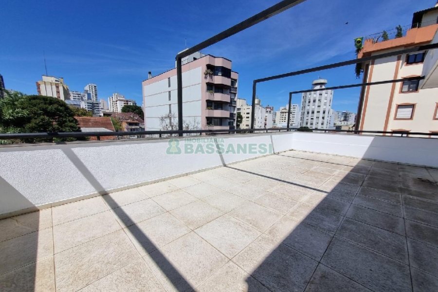 Sala com 250m², no bairro Centro em Caxias do Sul para Alugar