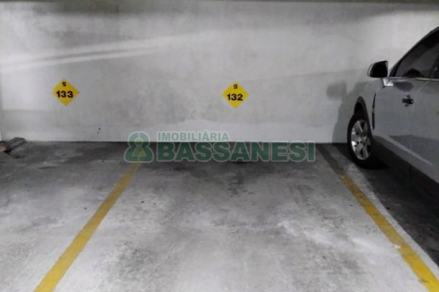 Box com 12m², no bairro Centro em Caxias do Sul para Comprar