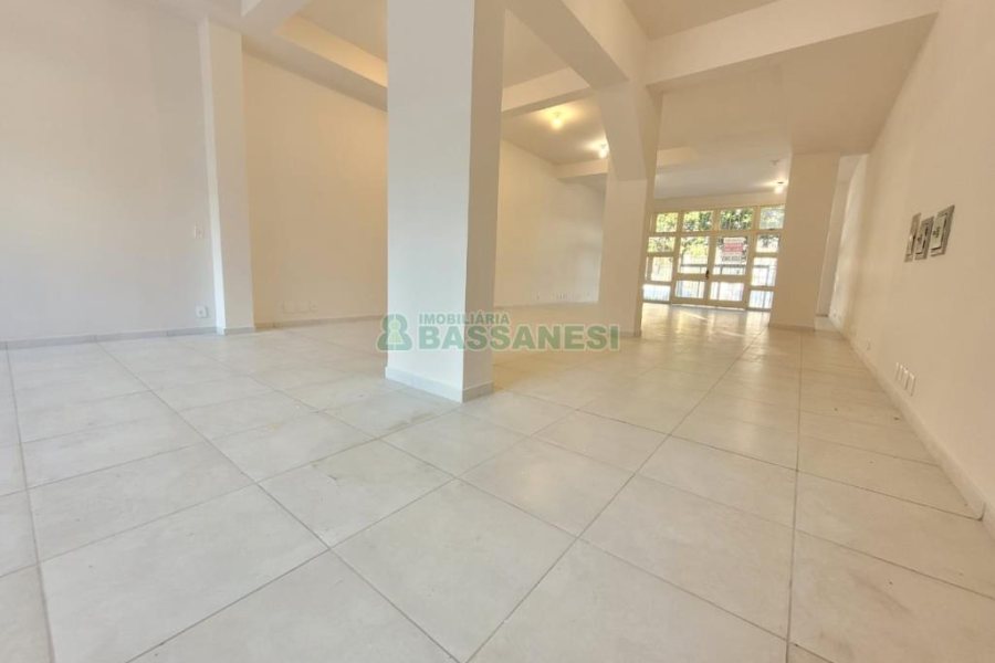 Loja com 130m², no bairro Centro em Caxias do Sul para Alugar