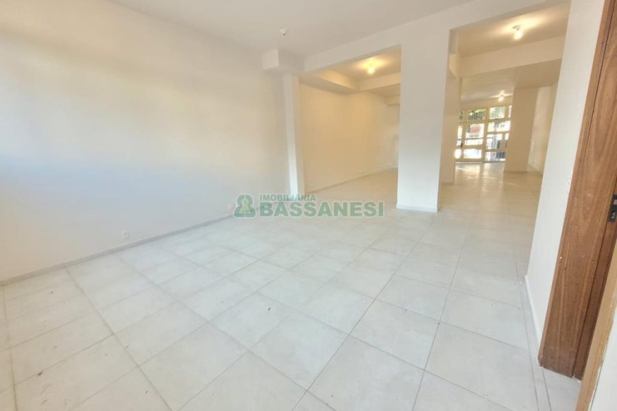 Loja com 130m², no bairro Centro em Caxias do Sul para Alugar