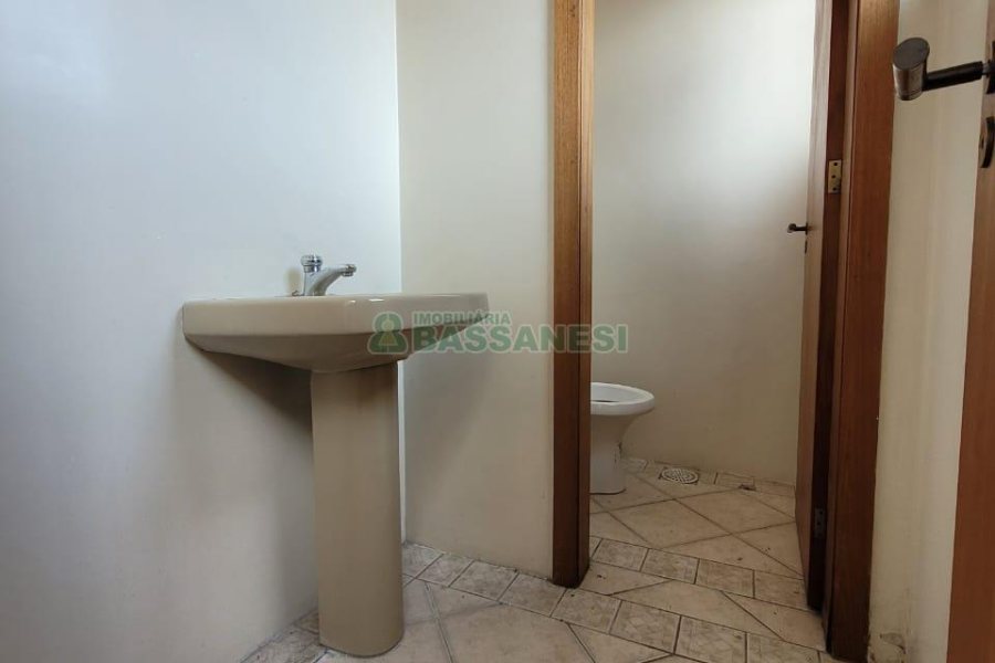 Loja com 130m², no bairro Centro em Caxias do Sul para Alugar