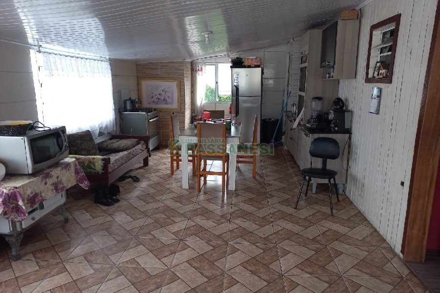 Casa com 208m², 4 dormitórios, 5 vagas, no bairro Esplanada em Caxias do Sul para Comprar