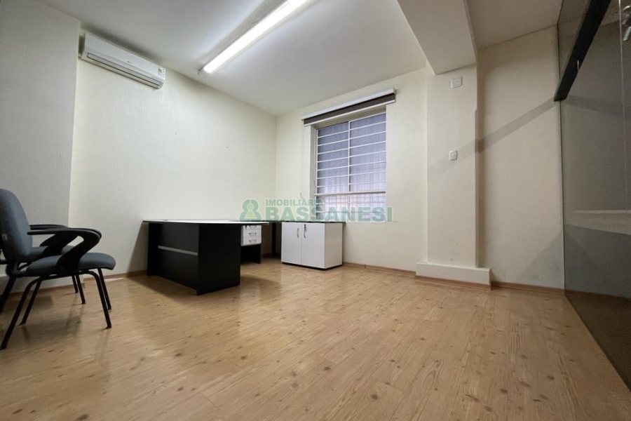 Loja com 822m², no bairro São Pelegrino em Caxias do Sul para Alugar