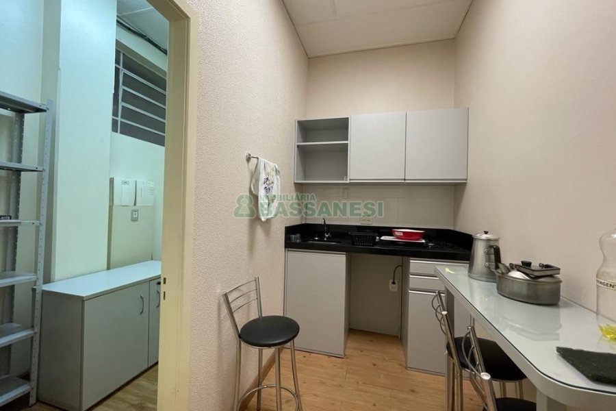 Loja com 822m², no bairro São Pelegrino em Caxias do Sul para Alugar