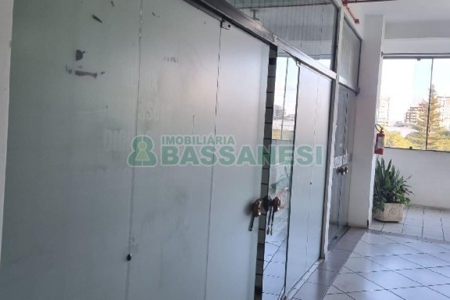 Loja com 36m², no bairro Centro em Caxias do Sul para Alugar ou Comprar