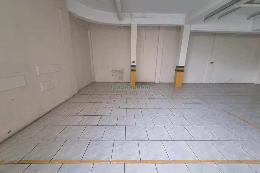 Apartamento com 75m², 3 dormitórios, 2 vagas, no bairro Saint Etienne em Caxias do Sul para Alugar
