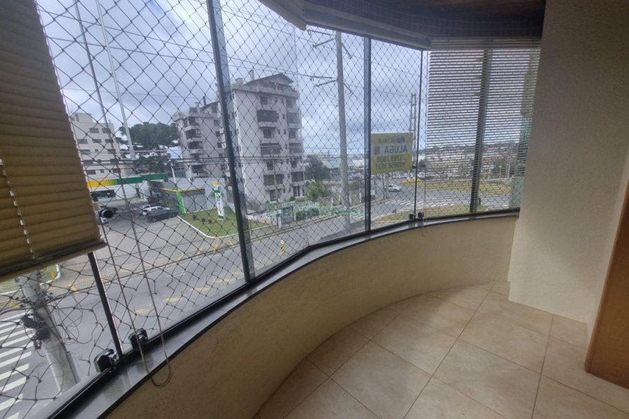 Apartamento com 75m², 3 dormitórios, 2 vagas, no bairro Saint Etienne em Caxias do Sul para Alugar