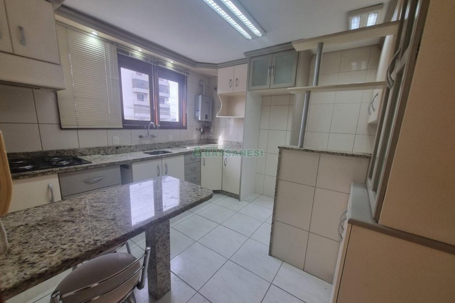 Apartamento com 75m², 3 dormitórios, 2 vagas, no bairro Saint Etienne em Caxias do Sul para Alugar