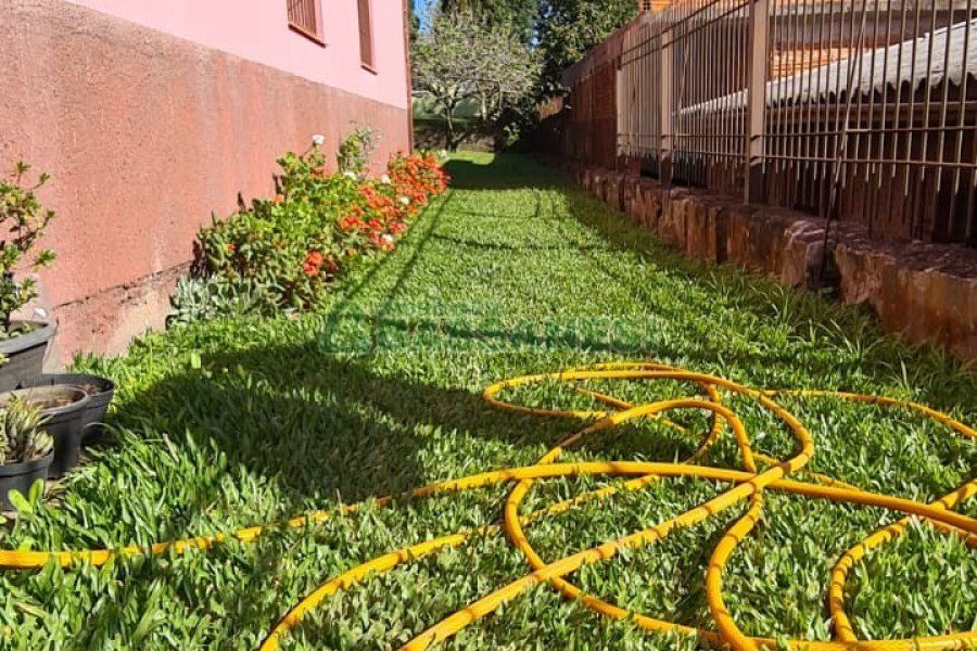 Casa com 188m², 3 dormitórios, 1 vaga, no bairro Jardim das Hortências em Caxias do Sul para Comprar